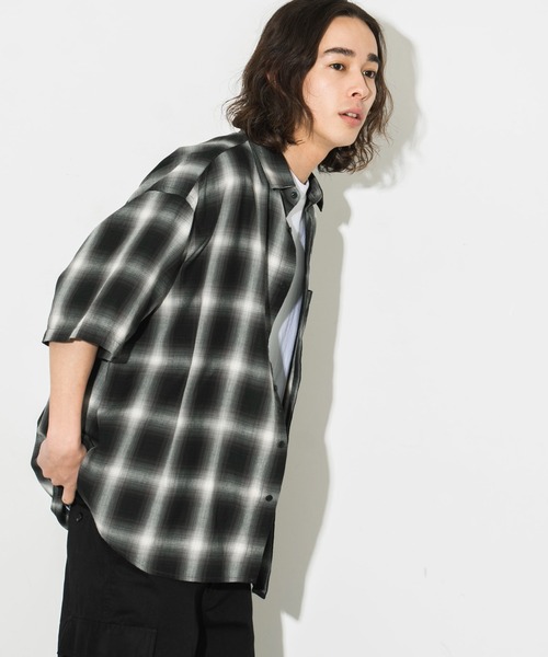 WEGO（ウィゴー）の「WEGO/オンブレチェックシャツ（シャツ/ブラウス・メンズ・ブラック系その他2/ホワイト系その他2/ブルー系その他2/オレンジ系その他3・SMALL/MEDIUM/LARGE）」の16枚目の写真