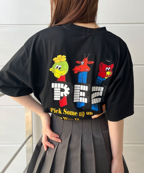 GLAMOROUS JANE(グラマラスジェーン)の「バックプリントPEZビッグTシャツ(Tシャツ/カットソー・レディース・チャコールグレー/オフホワイト/ブラック・FREE)」の3枚目の写真
