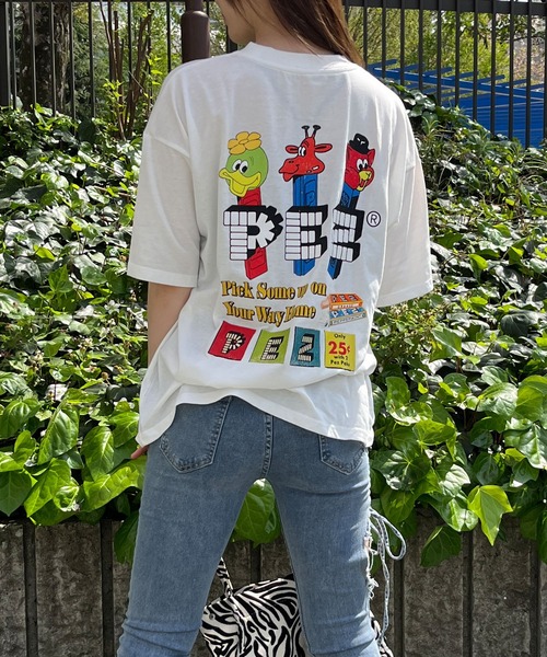 GLAMOROUS JANE(グラマラスジェーン)の「バックプリントPEZビッグTシャツ(Tシャツ/カットソー・レディース・チャコールグレー/オフホワイト/ブラック・FREE)」の5枚目の写真