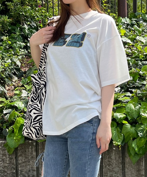 GLAMOROUS JANE(グラマラスジェーン)の「バックプリントPEZビッグTシャツ(Tシャツ/カットソー・レディース・チャコールグレー/オフホワイト/ブラック・FREE)」の8枚目の写真