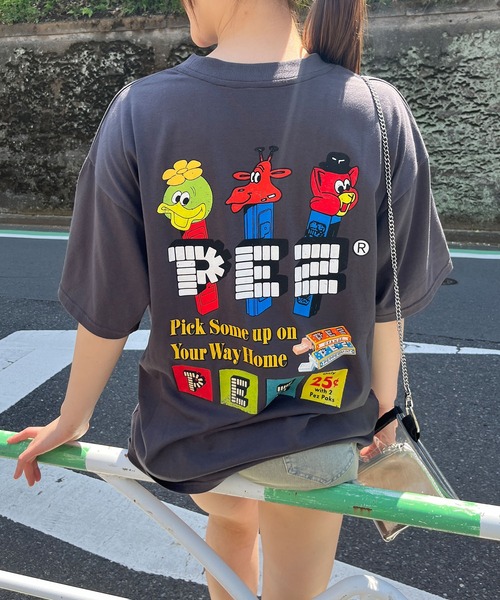 GLAMOROUS JANE(グラマラスジェーン)の「バックプリントPEZビッグTシャツ(Tシャツ/カットソー・レディース・チャコールグレー/オフホワイト/ブラック・FREE)」の21枚目の写真