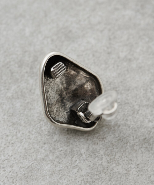 BEARDSLEY（ビアズリー）の「シルバーモチーフイヤリング（ピアス（両耳用）・レディース・シルバー・FREE）」の6枚目の写真