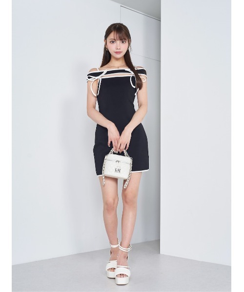 Darich（ダーリッチ）の「パイピングオフショルミニワンピース