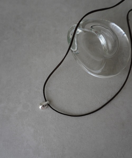 Lynn.（リン）の「long  tie（ネックレス・レディース・シルバー・FREE）」の3枚目の写真