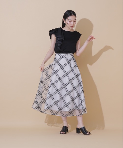 JILL by JILL STUART(ジルバイジルスチュアート)の「◇アシメラッフルトップス(Tシャツ/カットソー・レディース・ホワイト/モカ/ブラック・FREE)」の7枚目の写真