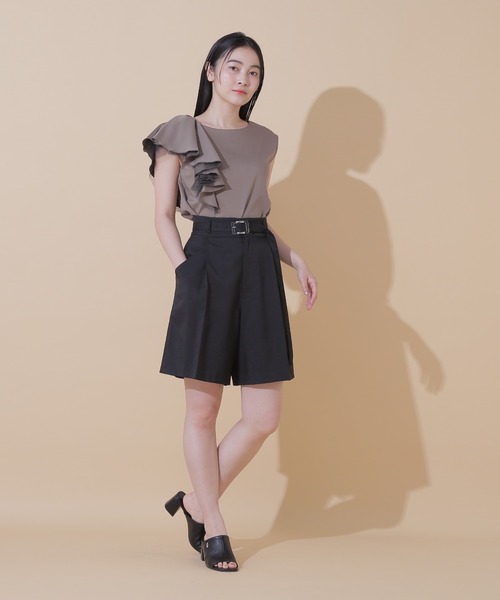 JILL by JILL STUART(ジルバイジルスチュアート)の「◇アシメラッフルトップス(Tシャツ/カットソー・レディース・ホワイト/モカ/ブラック・FREE)」の21枚目の写真