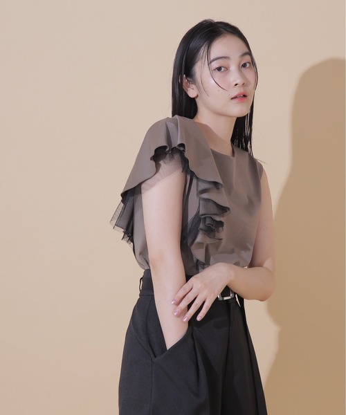 JILL by JILL STUART(ジルバイジルスチュアート)の「◇アシメラッフルトップス(Tシャツ/カットソー・レディース・ホワイト/モカ/ブラック・FREE)」の22枚目の写真