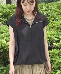 アノラック風スリーブレスプルオーバー