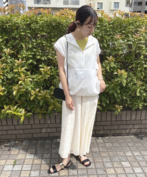 NICOLE white（ニコルホワイト）の「アノラック風スリーブレスプルオーバー（パーカー・レディース・ブラック/オフホワイト・FREE）」の10枚目の写真