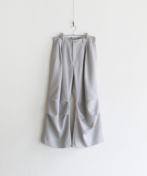 LILL（リル）の「ドレープ/デニムルーズシルエットハイウエストバギータックワイドフレアパンツ（デニムパンツ・メンズ・ブラック/ブルー系/ブラック系/グレー・XL/L/M/S）」の9枚目の写真