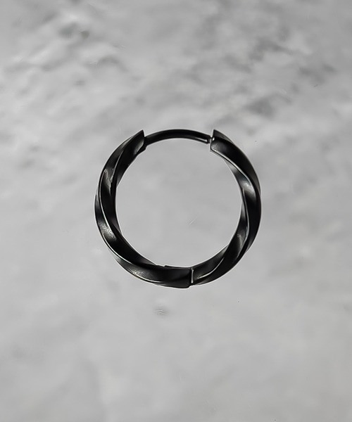 SBG(エスビー)の「インフルエンサー DAIGO × SBG ツイストフープピアス(ピアス(片耳用)・メンズ・ブラック/シルバー・FREE)」の11枚目の写真