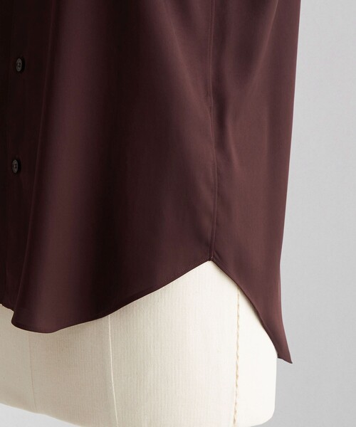 LOEFF(ロエフ)の「<LOEFF>フリュイド シャツ(シャツ/ブラウス・レディース・ダークブラウン/ダークグレー・0/1)」の19枚目の写真