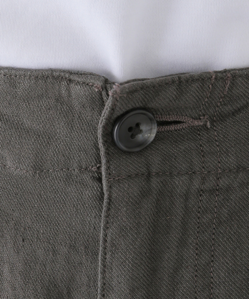JOURNAL STANDARD LUXE(ジャーナルスタンダード ラックス)の「リネンツイル タックチノ(チノパンツ・レディース・チャコールグレー/アイボリー・SMALL/MEDIUM)」の18枚目の写真
