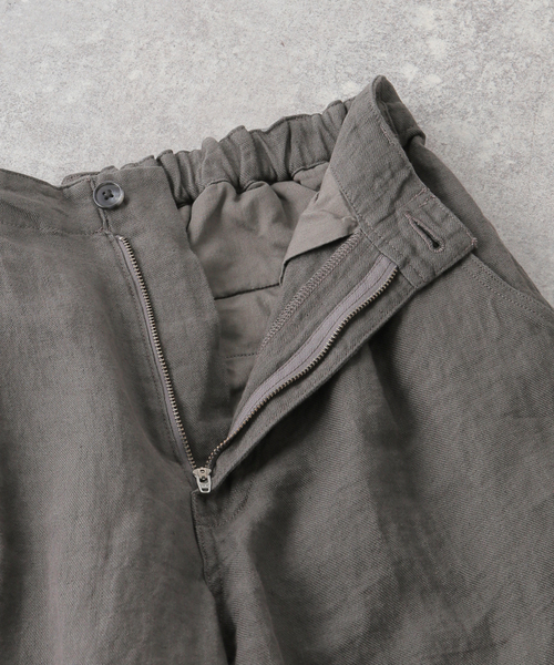 JOURNAL STANDARD LUXE(ジャーナルスタンダード ラックス)の「リネンツイル タックチノ(チノパンツ・レディース・チャコールグレー/アイボリー・SMALL/MEDIUM)」の16枚目の写真