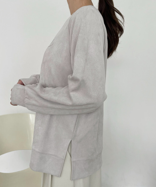 Eclat one（エクラワン）の「【Eclat one×mako】スウェード見え加工 刺繍入り クルーネック スウェット（スウェット・レディース・モカ/ライトグレー/サックスブルー/チャコールグレー・FREE）」の11枚目の写真