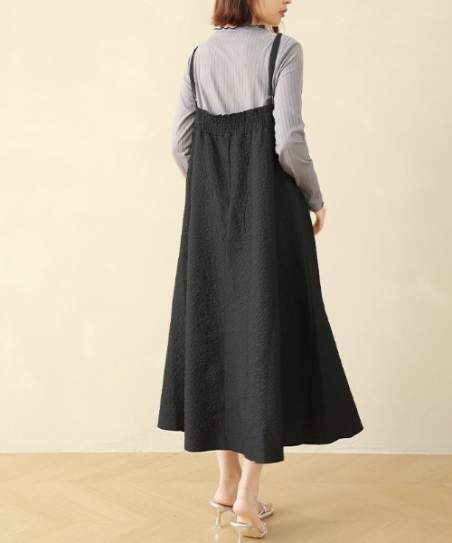 Doux Belle(ドゥーベル)の「ベーシックリブニットトップス(Tシャツ/カットソー・レディース・ネイビー/イエロー/ブラック/グレー/ブルー/オフホワイト・MEDIUM/LARGE/X-LARGE)」の12枚目の写真