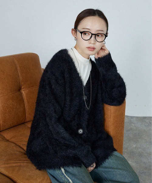 ap retro（アプレトロ）の「シャギーVネックカーデ（カーディガン/ボレロ・レディース・ベージュ/ピンク/オフホワイト/グレー/チャコールグレー/ブラック・FREE）」の3枚目の写真