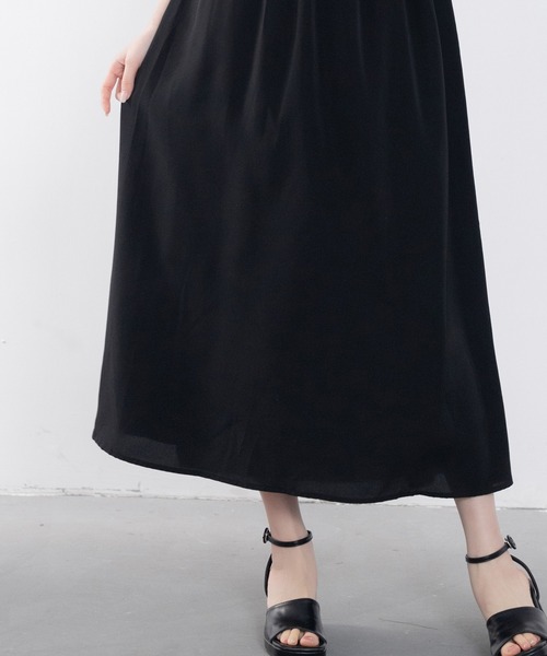 DRESS PLUS（ドレスプラス）の「フリルカラーロング丈ジョゼットワンピース（ワンピース・レディース・アイボリー/ベージュ/ブラック・M/L/S）」の9枚目の写真
