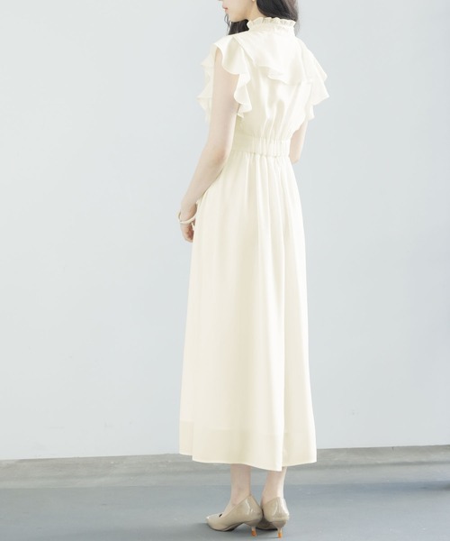 DRESS PLUS（ドレスプラス）の「フリルカラーロング丈ジョゼットワンピース（ワンピース・レディース・アイボリー/ベージュ/ブラック・M/L/S）」の19枚目の写真