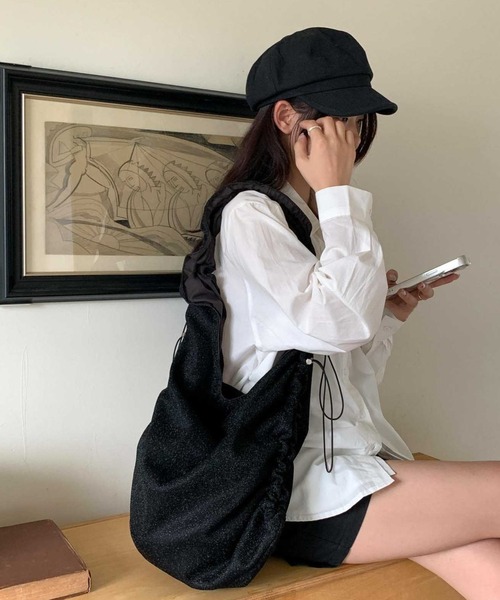 WEGO（ウィゴー）の「WEGO/ラメギャザーバッグ（トートバッグ・レディース・ブラック/グレー・FREE）」の2枚目の写真