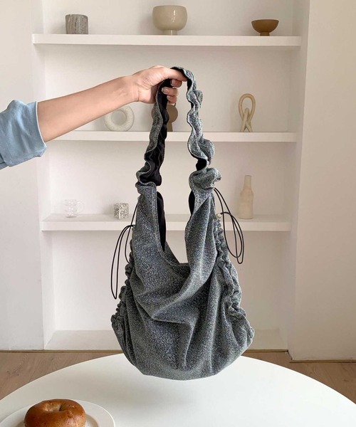 WEGO（ウィゴー）の「WEGO/ラメギャザーバッグ（トートバッグ・レディース・ブラック/グレー・FREE）」の19枚目の写真