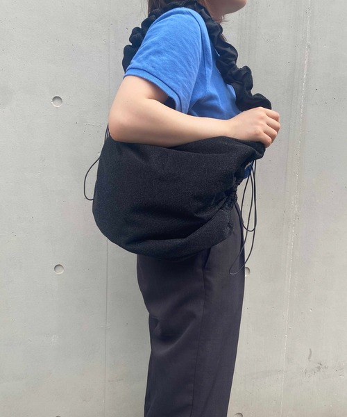 WEGO（ウィゴー）の「WEGO/ラメギャザーバッグ（トートバッグ・レディース・ブラック/グレー・FREE）」の13枚目の写真