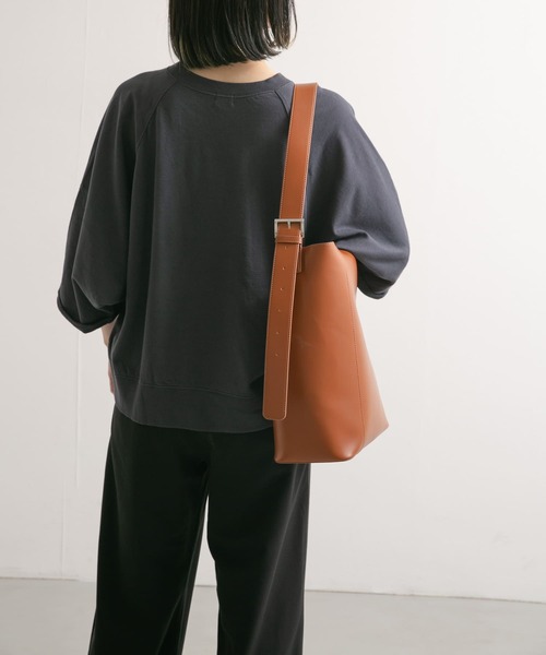 URBAN RESEARCH DOORS(アーバンリサーチドアーズ)の「ワンハンドルA4トート(トートバッグ・レディース・ブラウン/ブラック・ONE)」の1枚目の写真