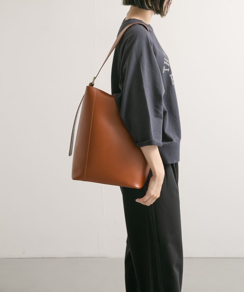 URBAN RESEARCH DOORS(アーバンリサーチドアーズ)の「ワンハンドルA4トート(トートバッグ・レディース・ブラウン/ブラック・ONE)」の3枚目の写真