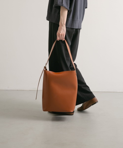 URBAN RESEARCH DOORS(アーバンリサーチドアーズ)の「ワンハンドルA4トート(トートバッグ・レディース・ブラウン/ブラック・ONE)」の6枚目の写真