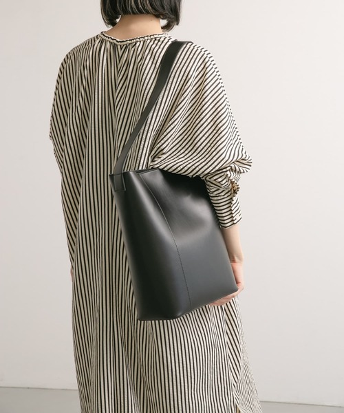 URBAN RESEARCH DOORS(アーバンリサーチドアーズ)の「ワンハンドルA4トート(トートバッグ・レディース・ブラウン/ブラック・ONE)」の8枚目の写真