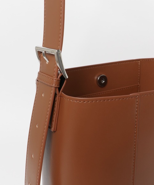 URBAN RESEARCH DOORS(アーバンリサーチドアーズ)の「ワンハンドルA4トート(トートバッグ・レディース・ブラウン/ブラック・ONE)」の15枚目の写真