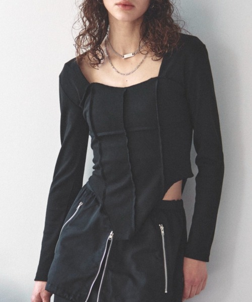 Solace(ソレイス)の「スクエアネックスリムテレコリブトップス(Tシャツ/カットソー・レディース・グレー/ブラック・FREE)」の1枚目の写真