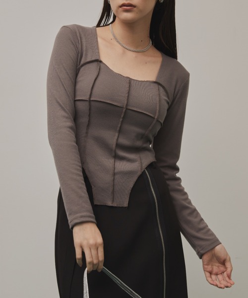 Solace(ソレイス)の「スクエアネックスリムテレコリブトップス(Tシャツ/カットソー・レディース・グレー/ブラック・FREE)」の3枚目の写真