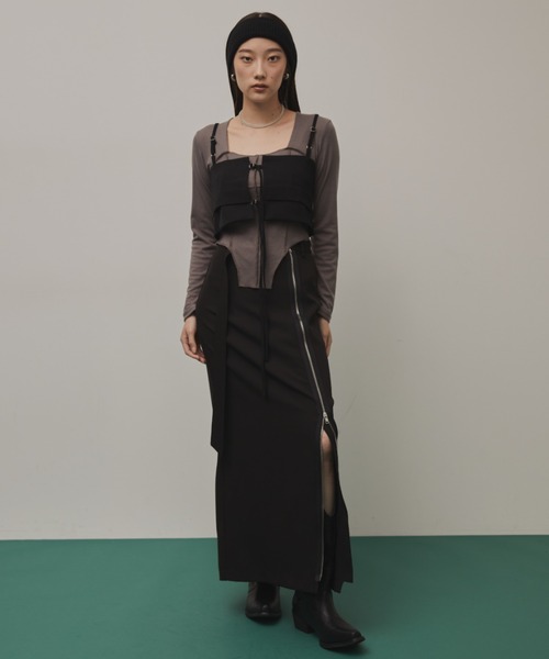 Solace(ソレイス)の「スクエアネックスリムテレコリブトップス(Tシャツ/カットソー・レディース・グレー/ブラック・FREE)」の12枚目の写真