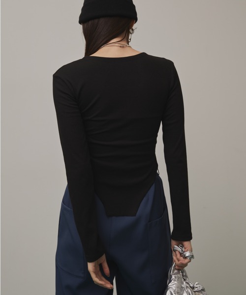 Solace(ソレイス)の「スクエアネックスリムテレコリブトップス(Tシャツ/カットソー・レディース・グレー/ブラック・FREE)」の16枚目の写真