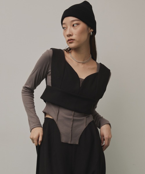 Solace(ソレイス)の「スクエアネックスリムテレコリブトップス(Tシャツ/カットソー・レディース・グレー/ブラック・FREE)」の21枚目の写真