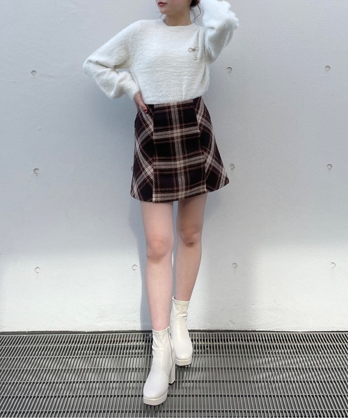 one way（ワンウェイ）の「リボンブローチ付きフェザープルニット（ニット/セーター・レディース・レッド/ホワイト/グレー/ピンク・FREE）」の15枚目の写真