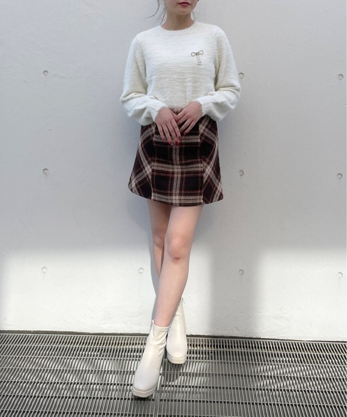 one way（ワンウェイ）の「リボンブローチ付きフェザープルニット（ニット/セーター・レディース・レッド/ホワイト/グレー/ピンク・FREE）」の16枚目の写真