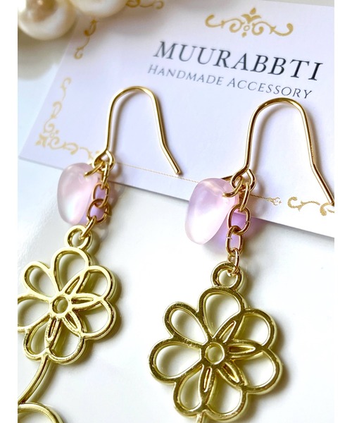 tone（トーン）の「【MUURABBTI】一輪の花とペタルビーズピアス(MA)（ピアス（両耳用）・レディース・ピンク・FREE）」の3枚目の写真