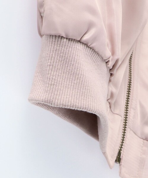 BRANSHES(ブランシェス)の「フリルMA-1ブルゾン(MA-1・キッズ・ピンク/カーキオリーブ・150/100/140/90/110/120/130)」の15枚目の写真
