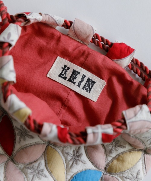 AMERICAN RAG CIE（アメリカンラグシー）の「LEIN キルト巾着バッグ（ショルダーバッグ・レディース・ブラウン/サーモンピンク・FREE）」の11枚目の写真