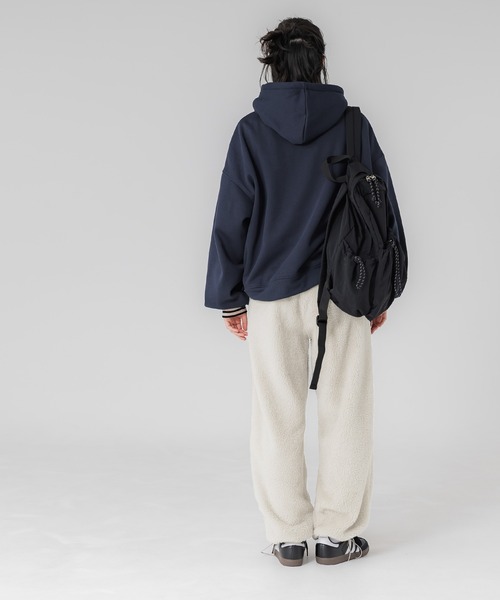 coca(coca)(コカ)の「ボアイージーパンツ 裾ドロスト(その他パンツ・レディース・チャコール/ライトベージュ・L/M)」の8枚目の写真