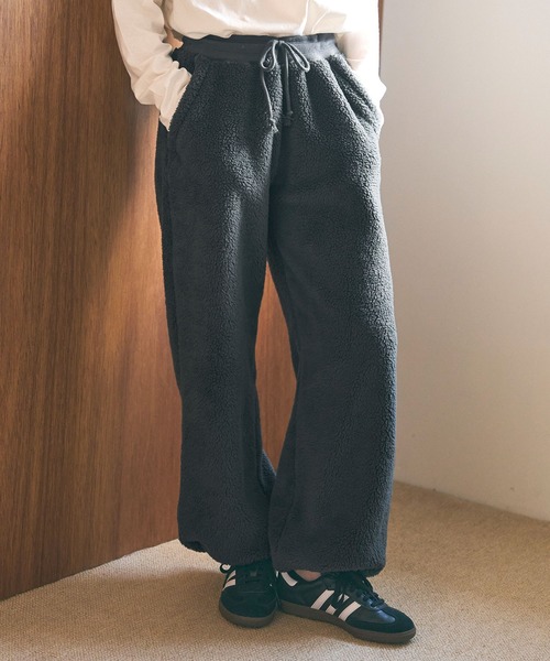 coca(coca)(コカ)の「ボアイージーパンツ 裾ドロスト(その他パンツ・レディース・チャコール/ライトベージュ・L/M)」の18枚目の写真