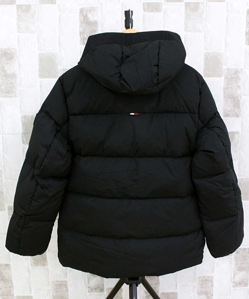TOMMY HILFIGER（トミーヒルフィガー）の「ヒルフィガー ダウン フード付きジャケット Men's Hilfiger Down Hooded Jacket（ダウンジャケット/コート・メンズ・ブラック・S/M/L）」の13枚目の写真