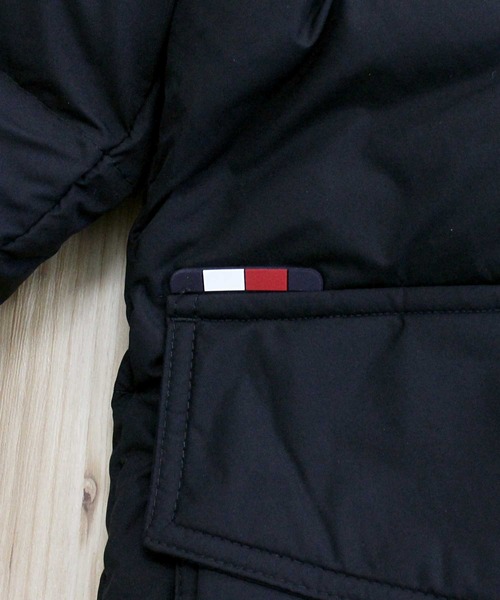 TOMMY HILFIGER（トミーヒルフィガー）の「ヒルフィガー ダウン フード付きジャケット Men's Hilfiger Down Hooded Jacket（ダウンジャケット/コート・メンズ・ブラック・S/M/L）」の18枚目の写真