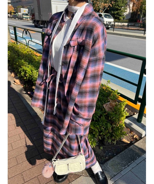 WC（ダブル シー）の「リボンチェックビッグシャツ（シャツ/ブラウス・レディース・ブラウン/グリーン/ピンク・FREE）」の21枚目の写真