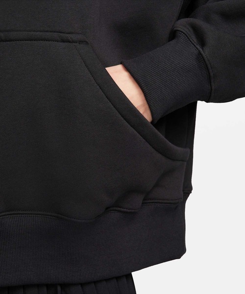 NIKE（ナイキ）の「《セットアップ対応商品》ナイキ スポーツウェア フェニックス フリース ウィメンズ オーバーオーバーサイズド プルオーバー パーカー / Nike Sportswear Phoenix Fleece Women's Over-Oversized Pullover Hoodie DQ5859-010 Black（パーカー・レディース・ブラック・S/M/L/2XL/XL/XS）」の13枚目の写真