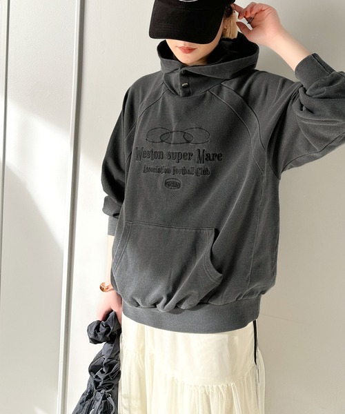 Java(ジャバ)の「《Javaジャバコラボ》個性が際立つアートな一着!ヴィンテージ風フットボールデザインピグメントオーバーサイズパーカー(長袖)(パーカー・メンズ・ブルー系/ベージュ系その他/チャコールグレー・X-LARGE/LARGE/MEDIUM/SMALL)」の10枚目の写真