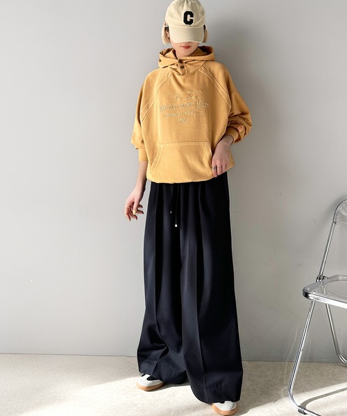 Java(ジャバ)の「《Javaジャバコラボ》個性が際立つアートな一着!ヴィンテージ風フットボールデザインピグメントオーバーサイズパーカー(長袖)(パーカー・メンズ・ブルー系/ベージュ系その他/チャコールグレー・X-LARGE/LARGE/MEDIUM/SMALL)」の16枚目の写真