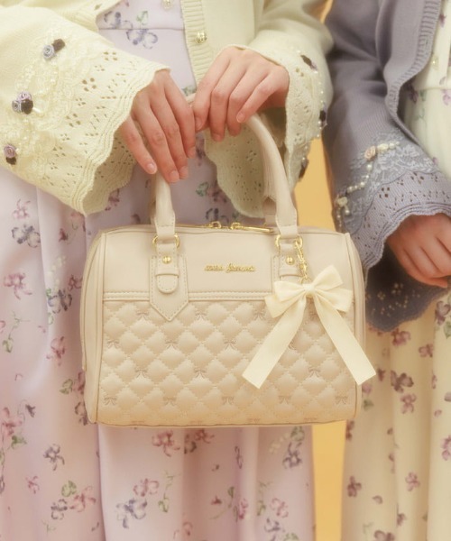 axes femme(アクシーズファム)の「リボン刺繍キルトボストン(ボストンバッグ・レディース・ブラック/ベージュ/ブラウン・FREE)」の3枚目の写真